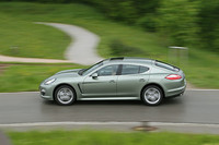 ポルシェ・パナメーラSハイブリッド（FR/8AT）【海外試乗記】の画像