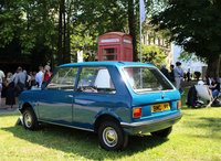 「MINI 9X」には、オリジナルの「MINI」にはなかったハッチゲートが設けられている。