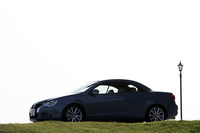 フォルクスワーゲン・イオス2.0T(FF/2ペダル6MT)／V6(FF/2ペダル6MT)【試乗速報（後編）】の画像