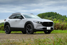 マツダのコンパクトクロスオーバー「CX-30」に2.5リッターのガソリンモデルが登場。その走りを確かめた。
