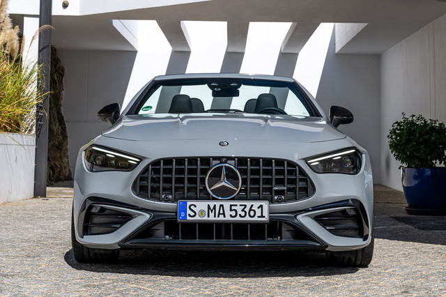 メルセデスAMG CLE53 4MATIC＋カブリオレ（4WD/9AT）【海外試乗記