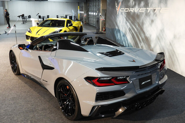シボレー・コルベットZ06コンバーチブル（米国仕様） ビジュアル26枚
