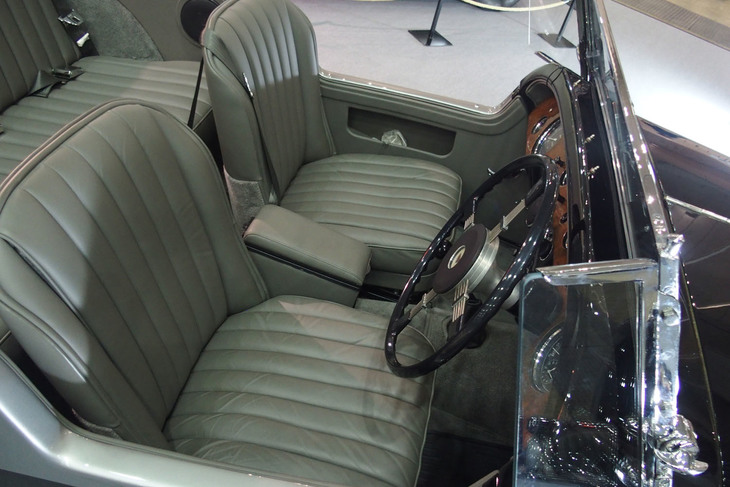 アルヴィス4.3リッター バンデンプラ ツアラー（2020年）／ザ・アルヴィスカーカンパニー