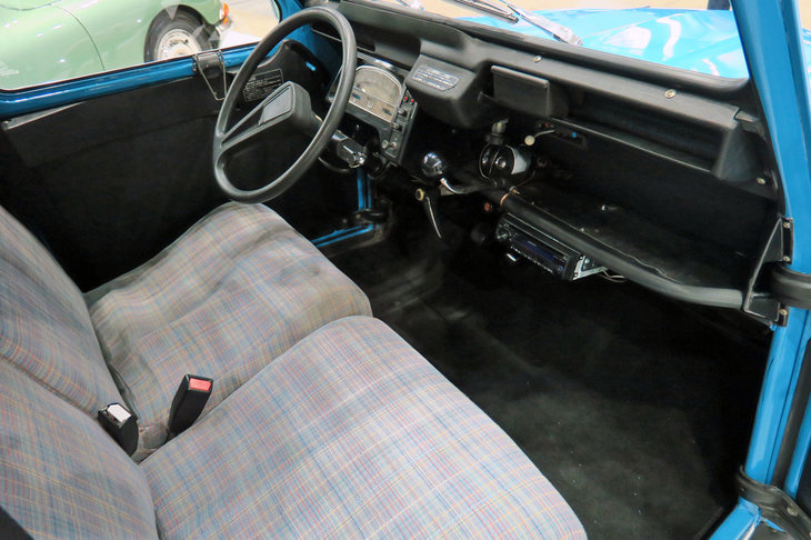 シトロエン2CV／アウトニーズ