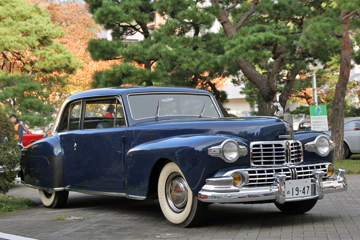 今回の白眉だった1947年「リンカーン・コンチネンタル」。戦前の42年型と基本的に同じモデルで、4.8リッターのV12エンジンを積む。