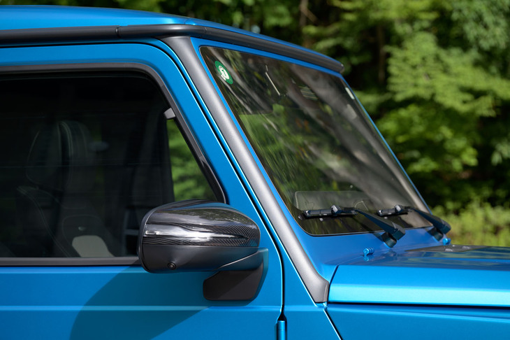 Aピラーの黒い樹脂パーツは、従来モデルではもっと横にせり出していた。これらの細かな改良を積み重ね、Cd値は0.53から0.44へと改善している。