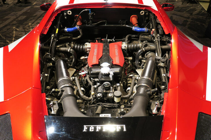 フェラーリ488チャレンジEVO（エンジン）