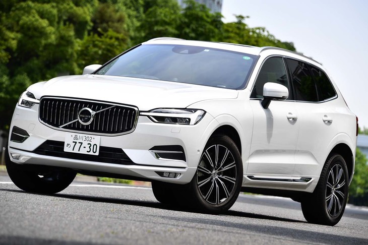 Tの字型のヘッドランプは、ほかのボルボ車にも見られるディテール。北欧神話に登場する神が持つ、ハンマーがモチーフになっている。