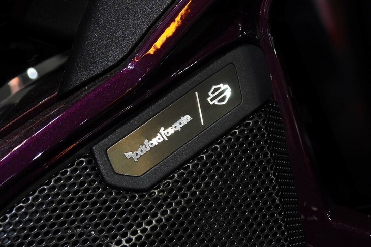 ハーレーダビッドソンCVOロードグライド