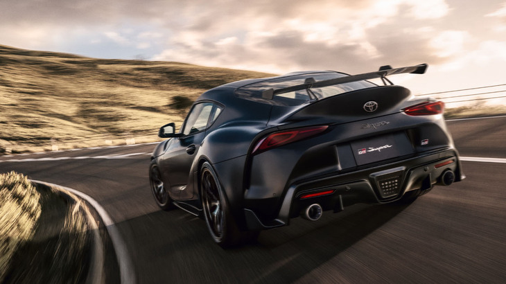 ベース車比700万円高の1500万円で販売される、限定車「トヨタ・スープラ“A90ファイナルエディション”」。注文受け付けの期間は2025年4月13日までで、限定150台の抽選結果は5月9日に発表される。