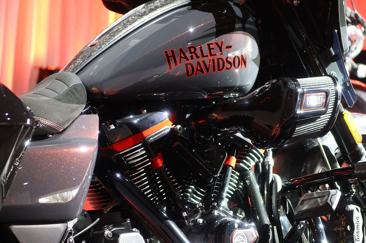 ハーレーダビッドソンCVOストリートグライドST