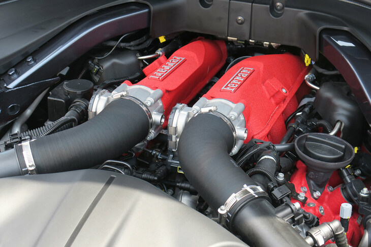 フェラーリ・ローマ スパイダー（3.9リッターV8ツインターボエンジン）