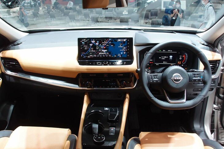 日産エクストレイルG e-4ORCE（インストゥルメントパネル）