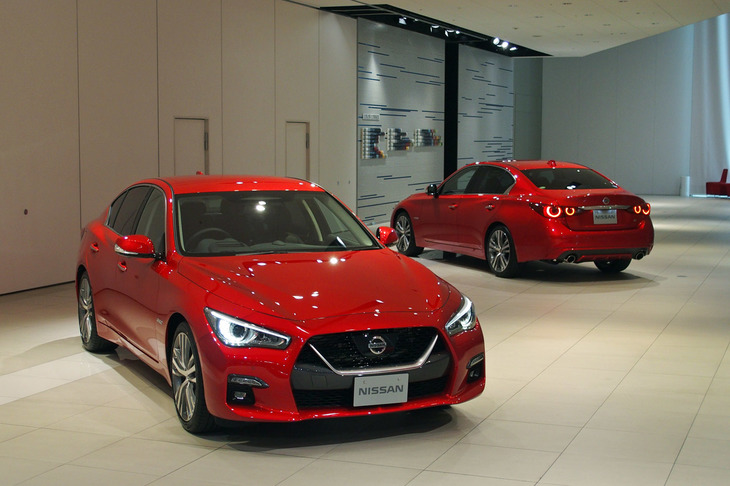 日産スカイライン