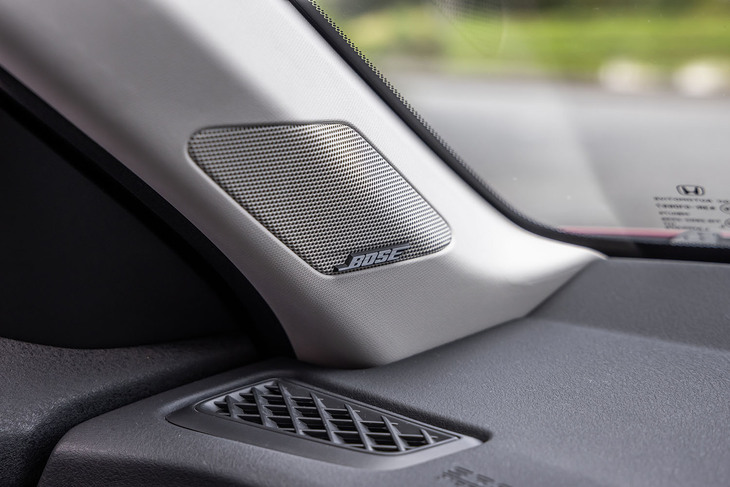 ホンダ・アコード（AピラーのBOSEスピーカー）
