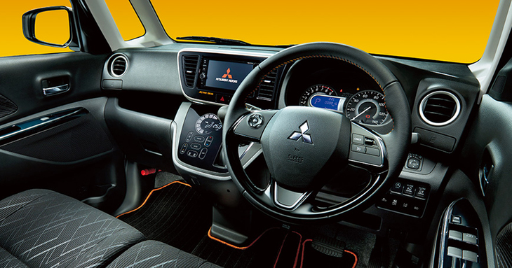 「eKスペース アクティブギア」のインテリア。