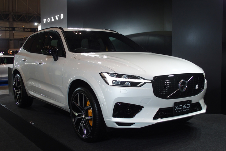 ボルボXC60 T8 ポールスターエンジニアード