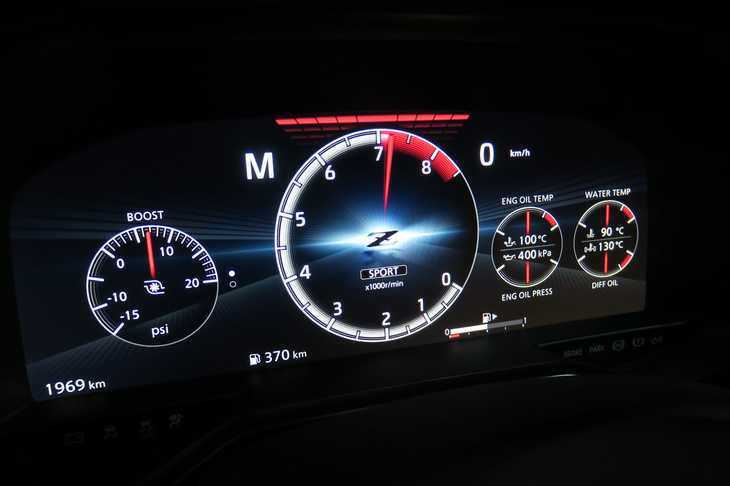 日産フェアレディZ プロトタイプ（デジタルメーターパネル）