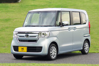 フルモデルチェンジ以来、国内販売でナンバーワンの地位に君臨し続ける「ホンダN-BOX」。軽自動車人気の背景には、軽自動車税の安さがある。