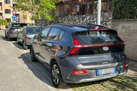 ヒョンデの細部コンパクトSUV「バイヨン」。2024年4月シエナで。