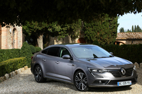 「ルノー・タリスマン」。現行ルノーのラインナップにおける最高級車である。なお、フランスで製造されている同車の姉妹車として、韓国ルノーサムスンの「SM6」がある。