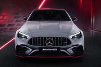 F1由来のドレスアップが光る限定車「メルセデスAMG C63 S Eパフォーマンス F1エディション」発売の画像