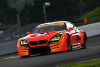 GT300クラスでポール・トゥ・ウィンを決めた高木真一／ショーン・ウォーキンショー組のNo.55 ARTA BMW M6 GT3。