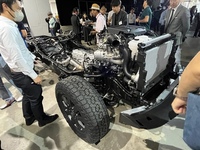 「ランドクルーザー“250”」は“300”や「レクサスLX」と同じラダーフレームの「GA-F」プラットフォームを使っている。