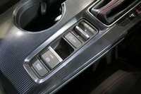 CVT車のドライブモードセレクター。「ECON」「ノーマル」「スポーツ」の3モードが選べる。