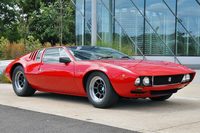 カロッツェリア・ギアに移籍してからも、ジウジアーロは精力的にクルマのデザインを続けた。写真は1966年に登場した「デ・トマソ・マングスタ」。（写真：Newspress）