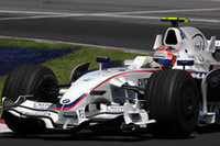 ポーランド人初のウィナーとなったクビサ。昨年の同GPでは大クラッシュ、1年後は一転しポディウムの頂点にのぼりつめた。（写真＝BMW）