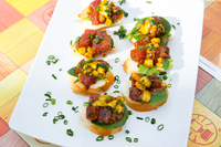 マグロとアボカドのポキ