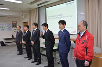 午前中は、各技術の開発担当者が説明を行うプレゼンテーションの時間。プレゼン終了後の質疑応答も大いに盛り上がった。