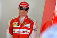 来季フェラーリに残留するためには結果を出さなければならないキミ・ライコネン。予選ではベッテルを上回る5番グリッドを得たものの、決勝では雨でウエットタイヤに履き替えるタイミングが早すぎ、もう1回余計にピットストップを行うことに。マシンのペースが遅かったとはいえ、8位フィニッシュという結果はさびしい。（Photo=Ferrari）
    
    