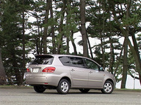 トヨタ・イプサム240u（7人乗り/4WD）（4AT）【ブリーフテスト】の画像