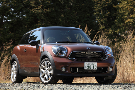 MINI 7�Ԗڂ̌Z��u�y�[�X�}���v�ɔ����Ŏ���B�ꌩ�A�J�e�S���C�Y��������f�������A�t�@�~���[�J�[�Ƃ�...