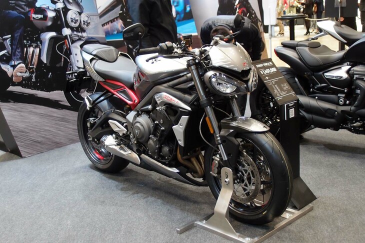 トライアンフ・ストリートトリプルRS