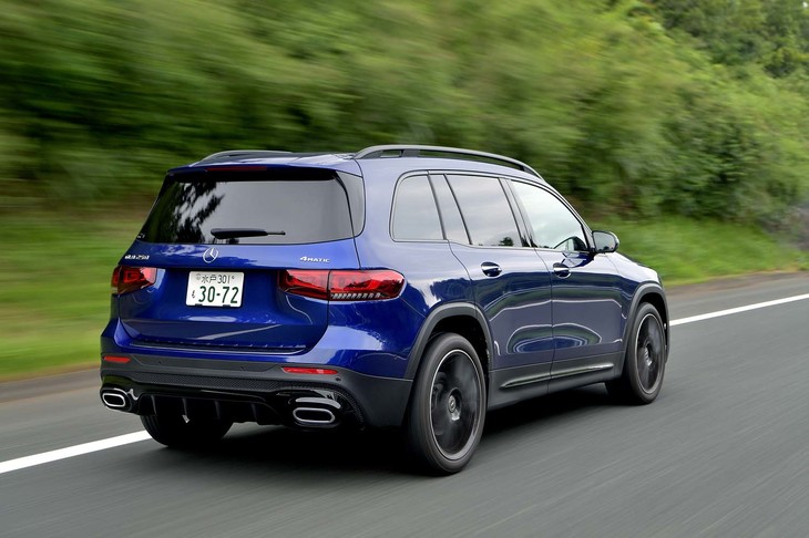 今回は、高速道路を中心に380kmほどの道のりを試乗。燃費は満タン法で10.8km/リッター、車載の燃費計で11.0km/リッターを記録した。