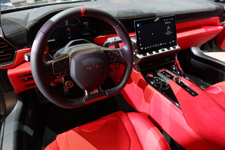 トヨタGR GT（コックピット周辺部）