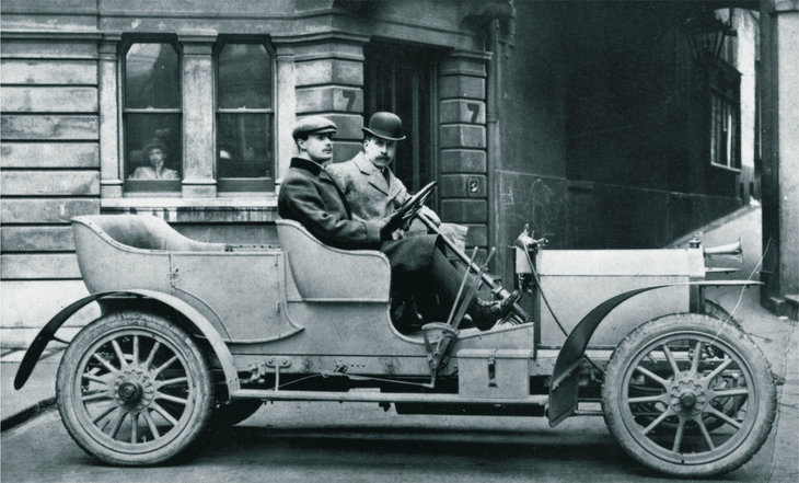 1905年に誕生した「20HP」。同車の4気筒エンジンは、「10HP」の2気筒エンジンを2つ組み合わせたような構造をしていた。