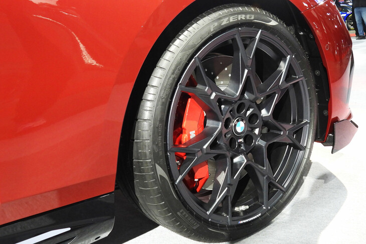 BMW i5ツーリングM60 xDrive（Mパフォーマンスパーツ装着車）