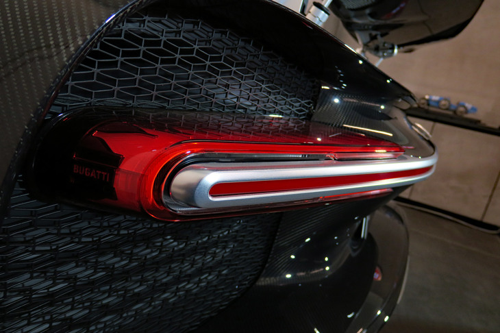 ブガッティ・シロン（リアコンビランプ）