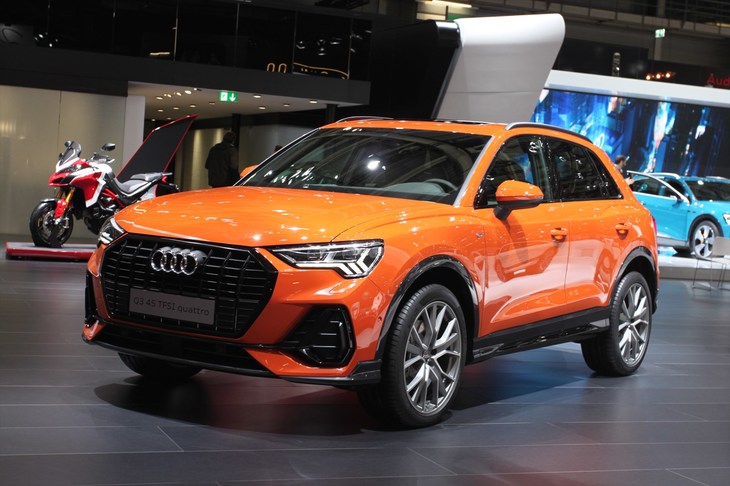 アウディQ3