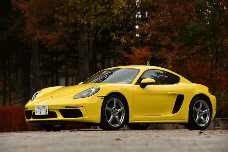 「718ケイマン」には、テスト車の「レーシングイエロー」を含む全14色のボディーカラーが用意される。