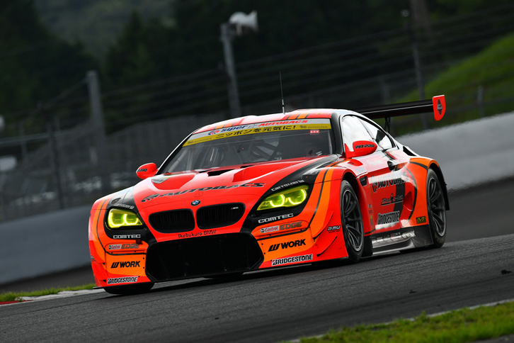 GT300クラスでポール・トゥ・ウィンを決めた高木真一／ショーン・ウォーキンショー組のNo.55 ARTA BMW M6 GT3。