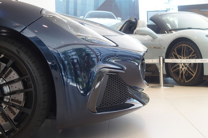 マセラティ・グラントゥーリズモ トロフェオ（フロントバンパー）