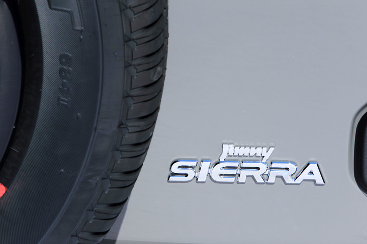 スズキ・ジムニーシエラJC（エンブレム）