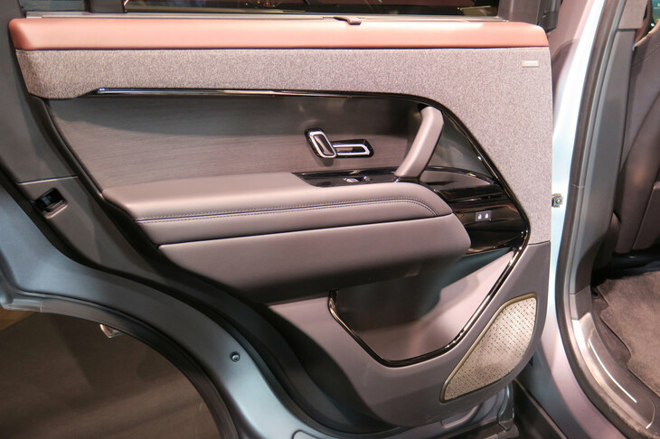 ランドローバー・レンジローバー スポーツ（リアドアトリム）