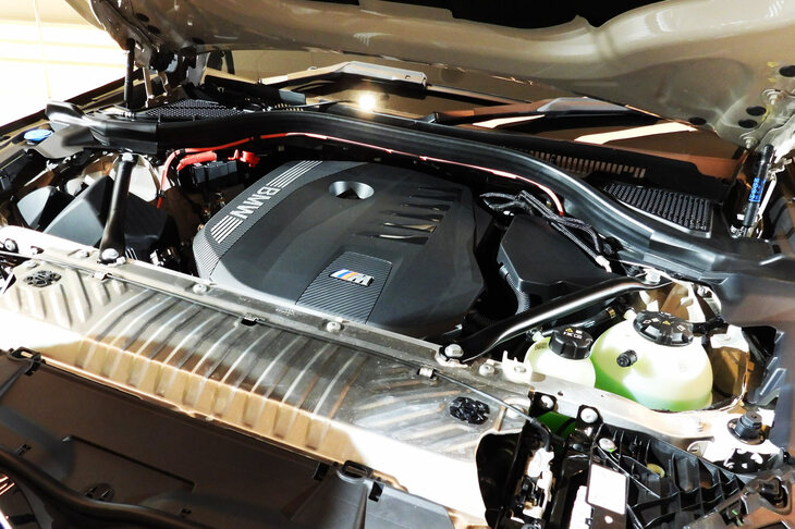 BMW X3 M50 xDrive（3リッター直6ガソリンターボエンジン）