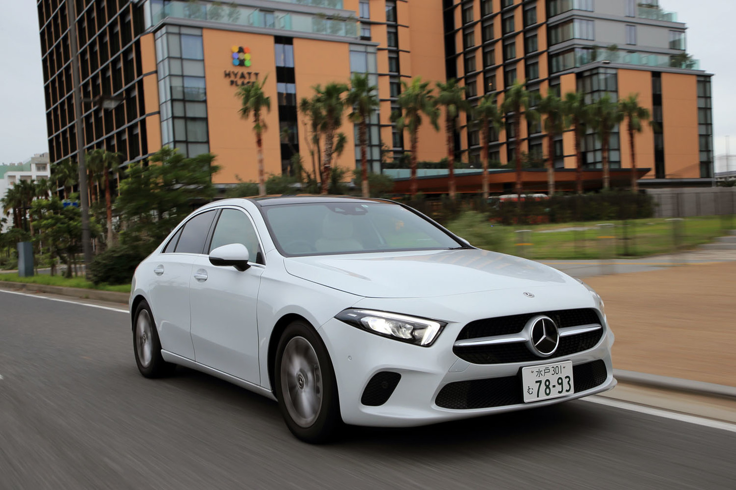 メルセデス・ベンツA250 4MATICセダン（4WD/7AT）【試乗記】 Cクラス ...